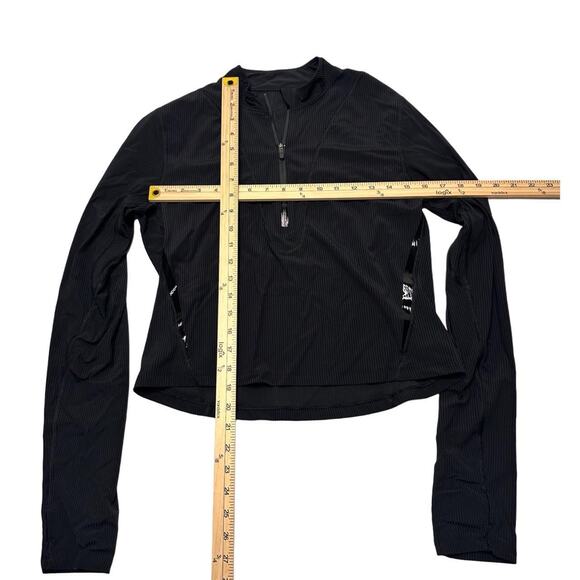 Lululemon Runner Size 6 Black Quarter Zip Women’s Activewear Jacket Lightweight - Picture 4 of 4